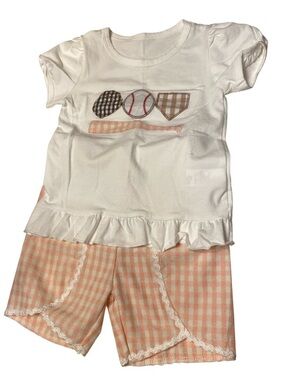 Appliqued Baseball Tee Matching  Gingham Rick Rack Trim Shorts Boutique size 2/3